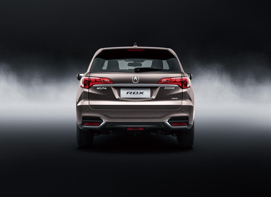  Acura RDX (TB3/4) 2015 года  (CN) (фото 4 из 10)